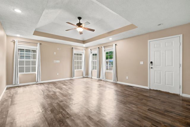 631 S Mahn Avenue, Springfield, MO 65802