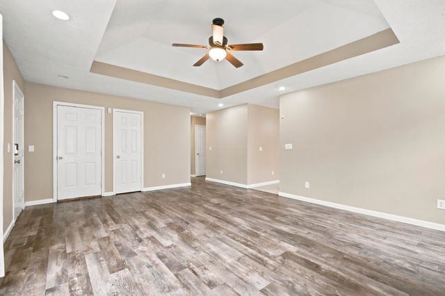 631 S Mahn Avenue, Springfield, MO 65802