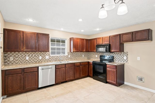 631 S Mahn Avenue, Springfield, MO 65802
