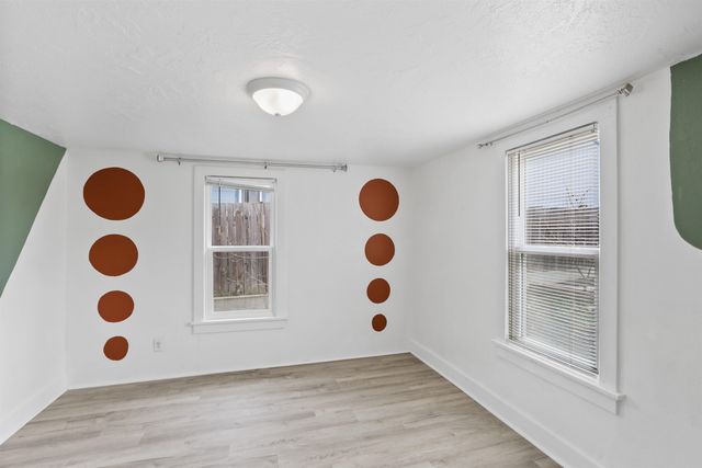 1324 E Broad Ave, Spokane, WA 99207