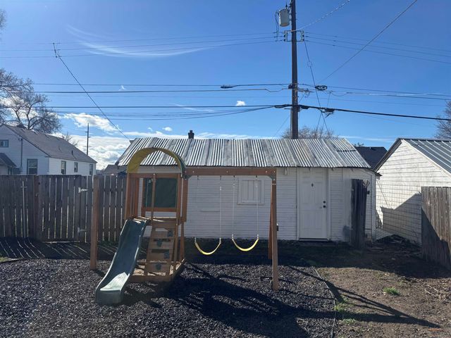 1324 E Broad Ave, Spokane, WA 99207