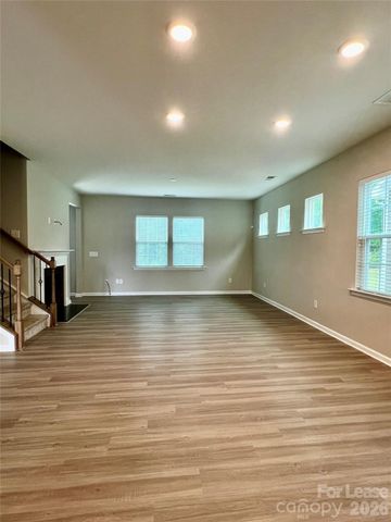 601 Deep River Way, Waxhaw, NC 28173