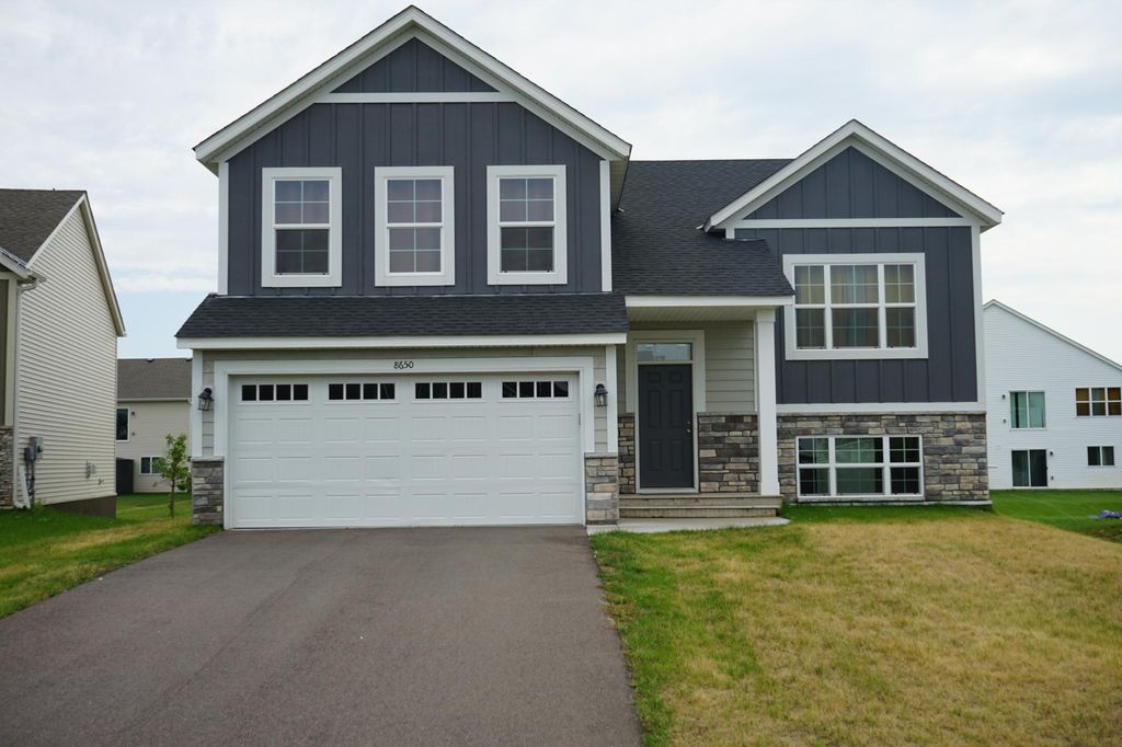 8650 NW 145th Lane NW, Ramsey, MN 55303