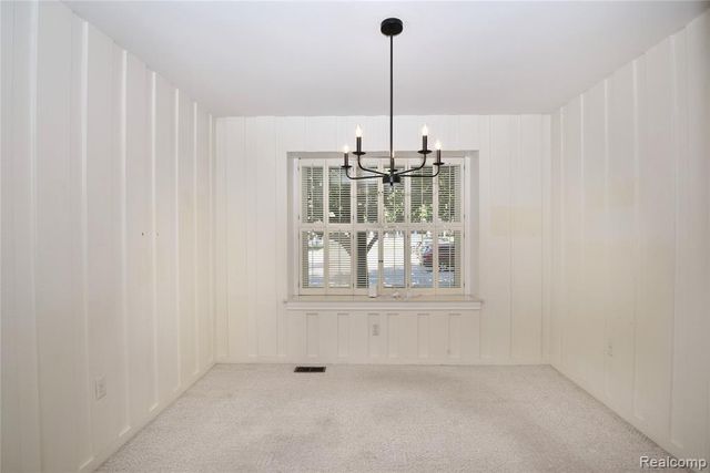 1938 Torquay Avenue, Royal Oak, MI 48073
