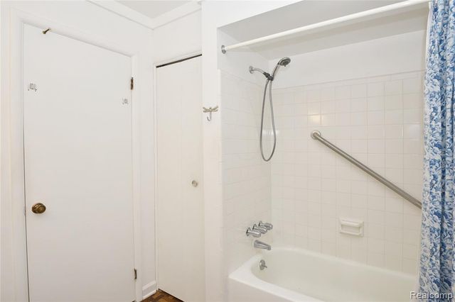 1938 Torquay Avenue, Royal Oak, MI 48073