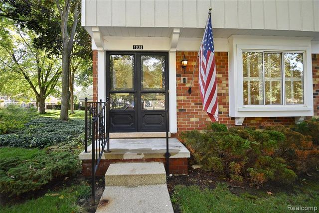 1938 Torquay Avenue, Royal Oak, MI 48073