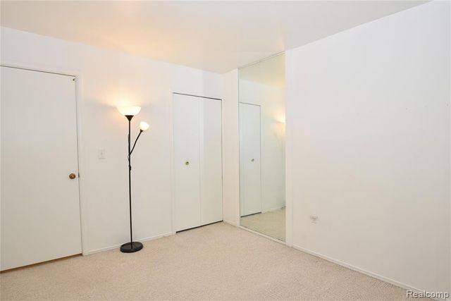 1938 Torquay Avenue, Royal Oak, MI 48073