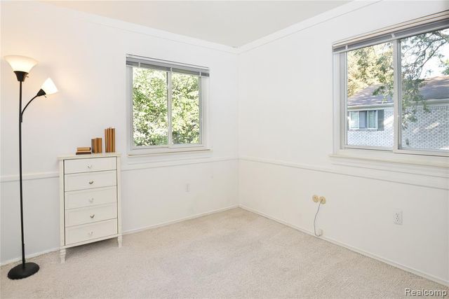 1938 Torquay Avenue, Royal Oak, MI 48073