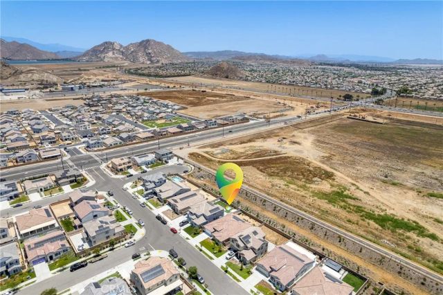711 Ballesteros, Perris, CA 92571