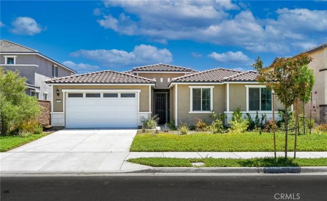 711 Ballesteros, Perris, CA 92571