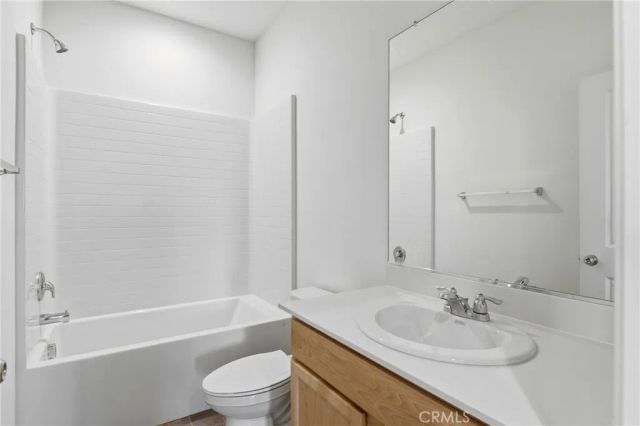 711 Ballesteros, Perris, CA 92571