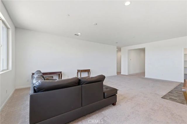 711 Ballesteros, Perris, CA 92571