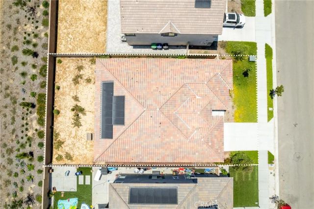 711 Ballesteros, Perris, CA 92571