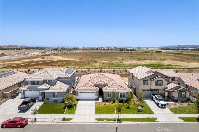 711 Ballesteros, Perris, CA 92571