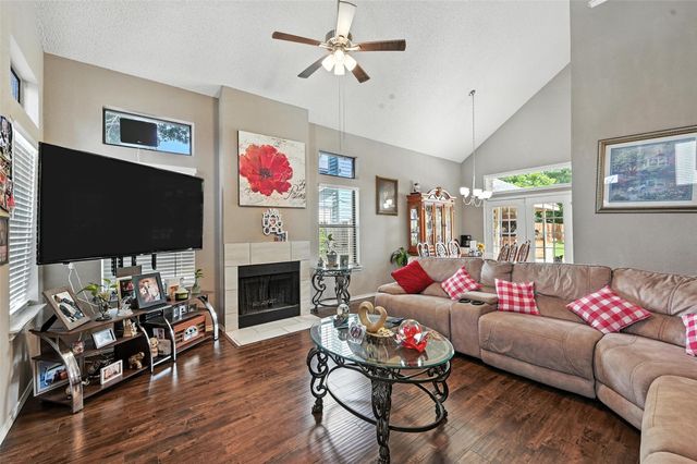 930 Thorton Drive, Cedar Hill, TX 75104