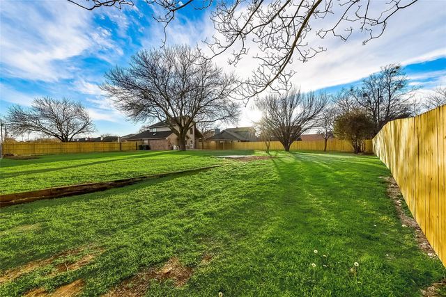 930 Thorton Drive, Cedar Hill, TX 75104