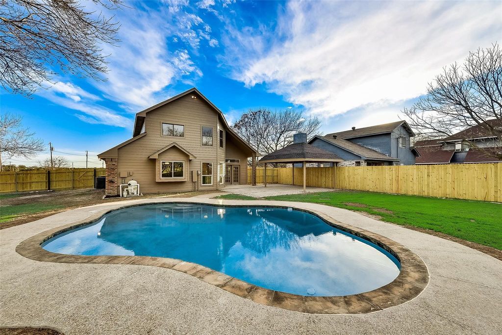930 Thorton Drive, Cedar Hill, TX 75104