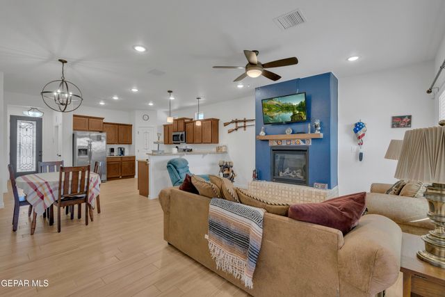 6552 TA SUIL Place, El Paso, TX 79932