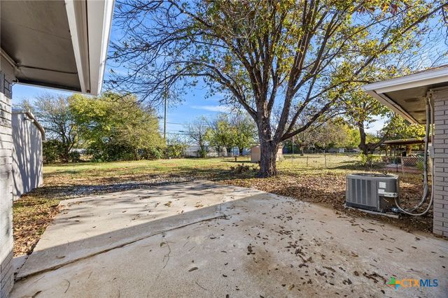 301 E Cherokee Drive, Harker Heights, TX 76548