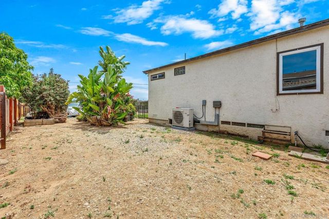 425 8th Street, Imperial Beach, CA 91932