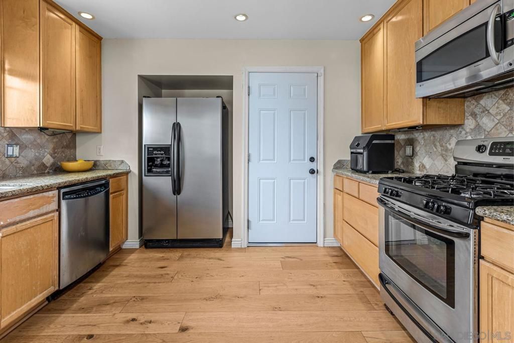 Image 7 of property listing at 425 8th Street, Imperial Beach, CA 91932