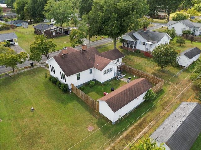 5 S 4th Street, Lindale, GA 30147