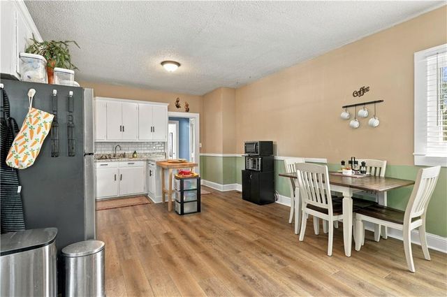 5 S 4th Street, Lindale, GA 30147