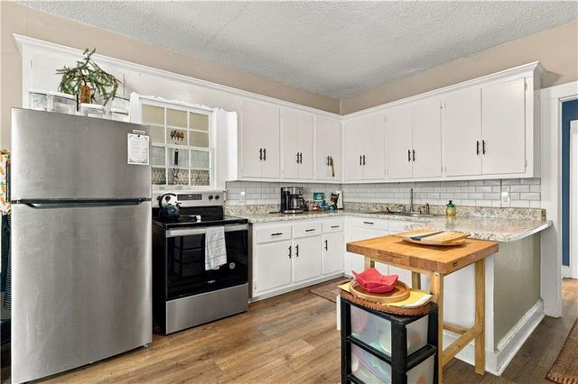 5 S 4th Street, Lindale, GA 30147