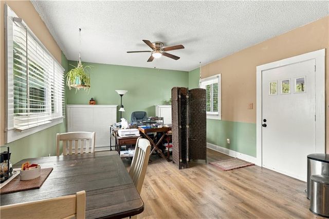 5 S 4th Street, Lindale, GA 30147