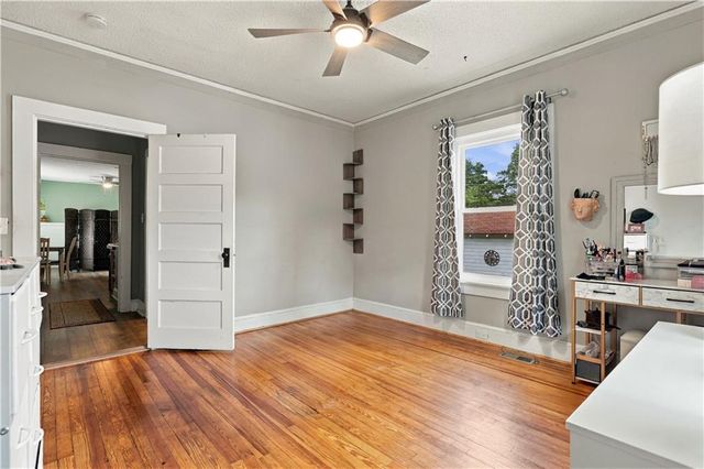 5 S 4th Street, Lindale, GA 30147