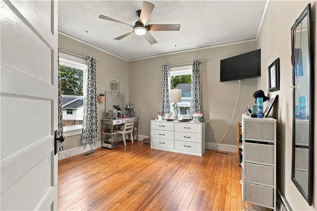 5 S 4th Street, Lindale, GA 30147