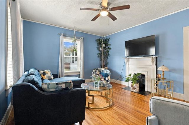 5 S 4th Street, Lindale, GA 30147