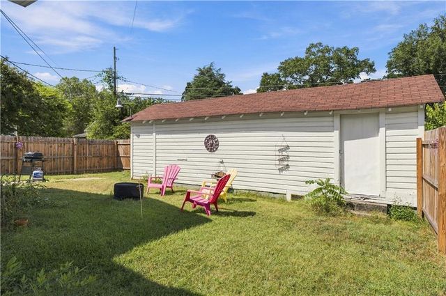 5 S 4th Street, Lindale, GA 30147