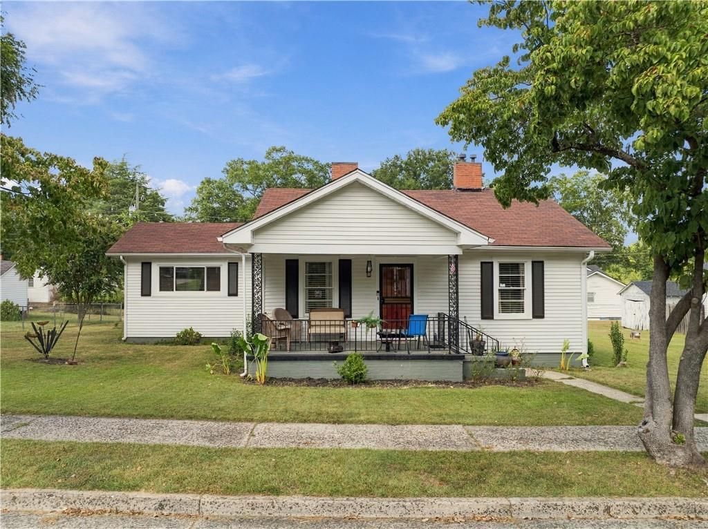 5 S 4th Street, Lindale, GA 30147