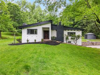 106 Nyetimber Pkwy, Moon/crescent Twp, PA 15108