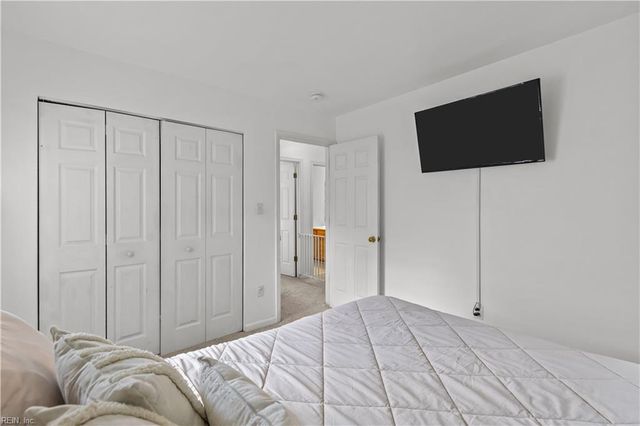 212 Greenfield CRES, Suffolk, VA 23434