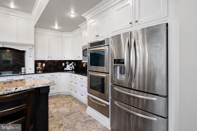 1114 TAYLORS BRIDGE RD, Townsend, DE 19734
