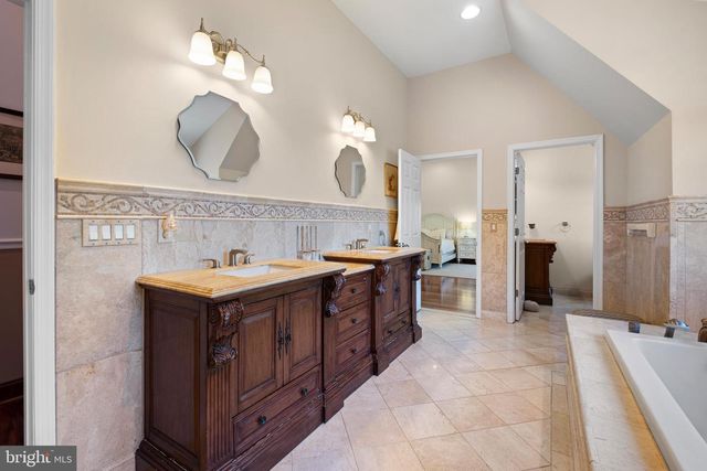 1114 TAYLORS BRIDGE RD, Townsend, DE 19734