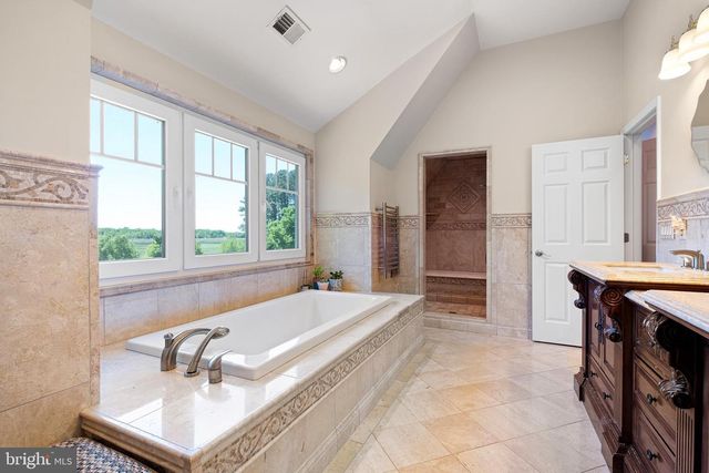 1114 TAYLORS BRIDGE RD, Townsend, DE 19734
