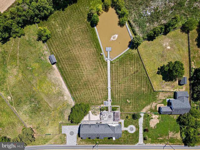 1114 TAYLORS BRIDGE RD, Townsend, DE 19734