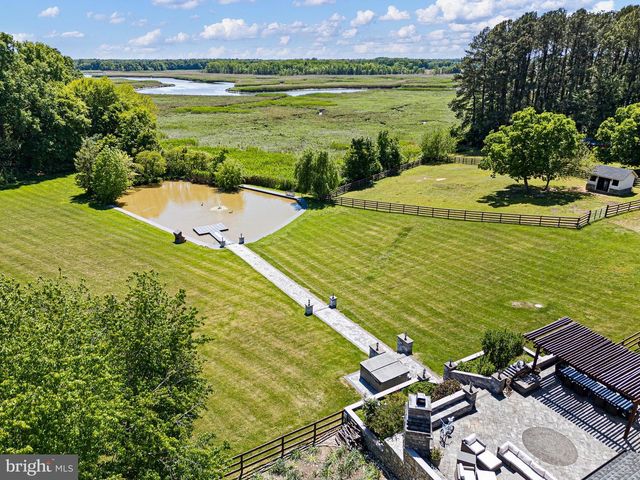 1114 TAYLORS BRIDGE RD, Townsend, DE 19734