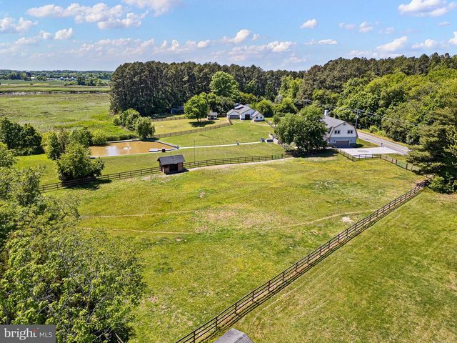 1114 TAYLORS BRIDGE RD, Townsend, DE 19734