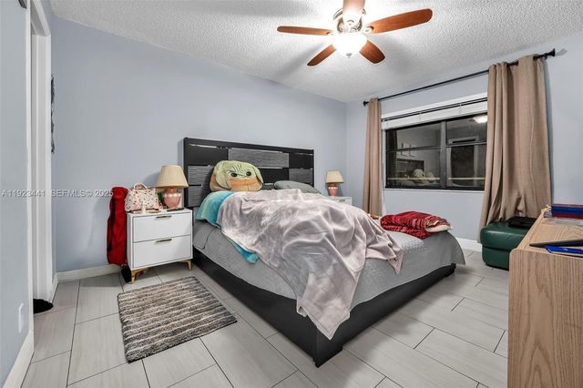 9000 NW 28th Dr 1-207, Coral Springs, FL 33065