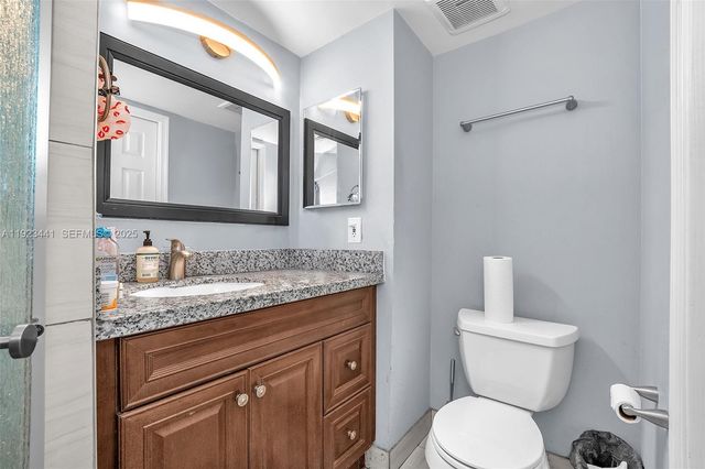 9000 NW 28th Dr 1-207, Coral Springs, FL 33065