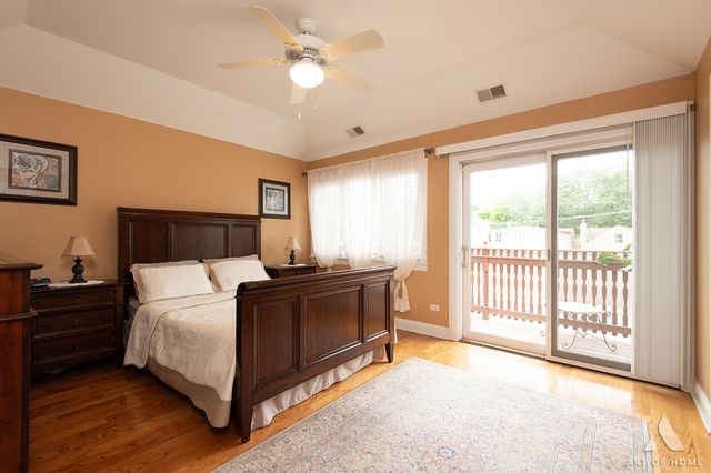 3456 N Pioneer Avenue, Chicago, IL 60634