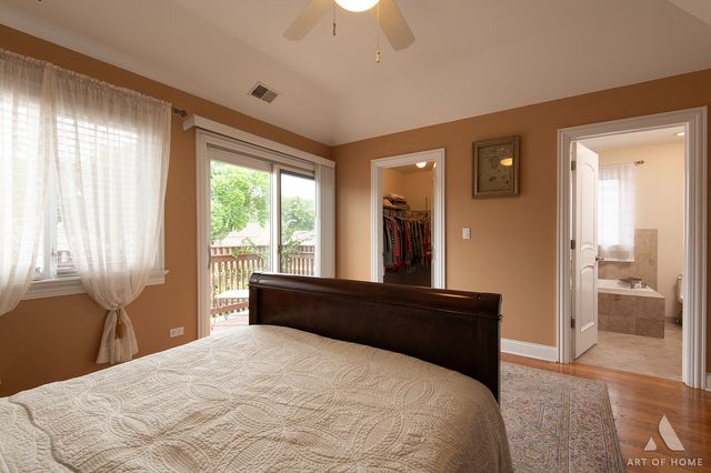 3456 N Pioneer Avenue, Chicago, IL 60634