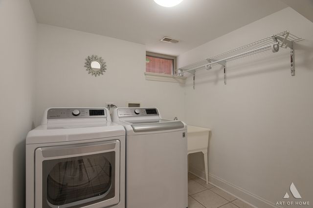 3456 N Pioneer Avenue, Chicago, IL 60634