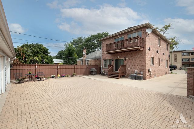 3456 N Pioneer Avenue, Chicago, IL 60634