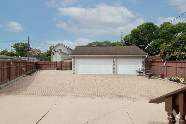 3456 N Pioneer Avenue, Chicago, IL 60634