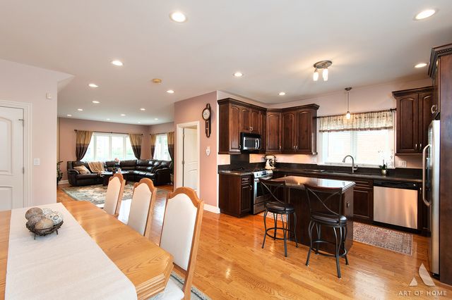 3456 N Pioneer Avenue, Chicago, IL 60634